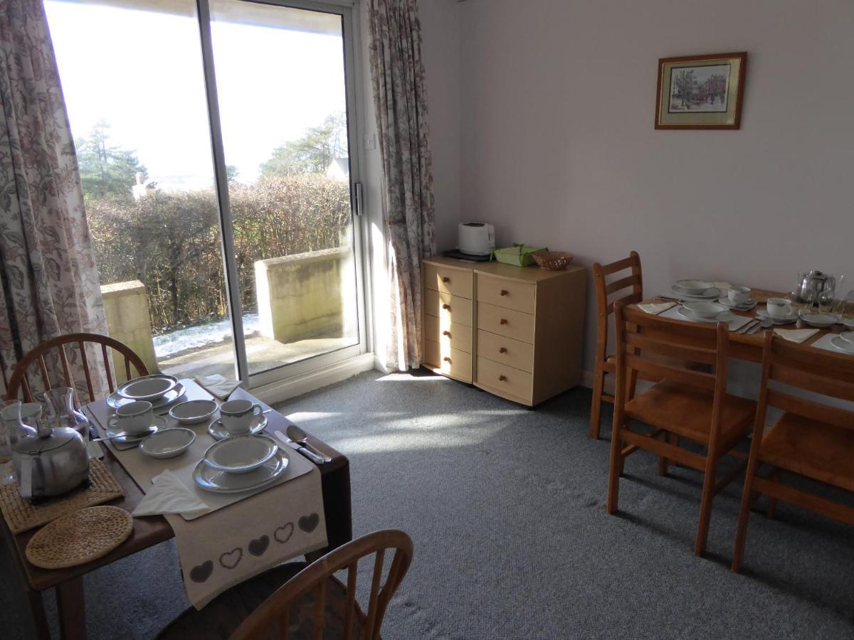 Plas Heulog Holiday Accommodation คลานแวร์เว็คคัน ภายนอก รูปภาพ